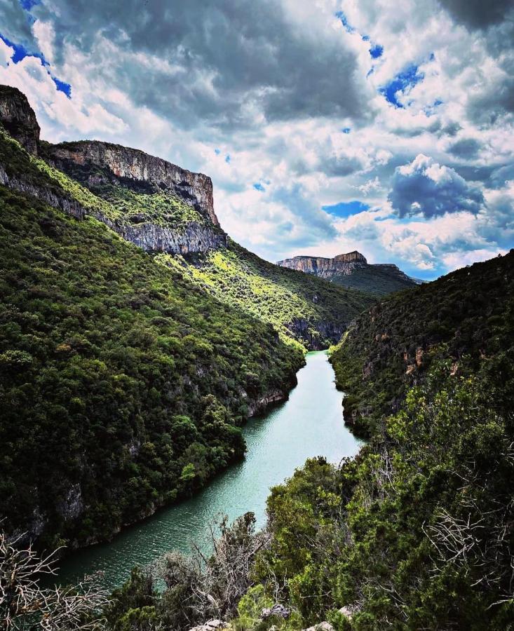 Cal Perico, Tourist And Climbing Apartament Camarasa エクステリア 写真