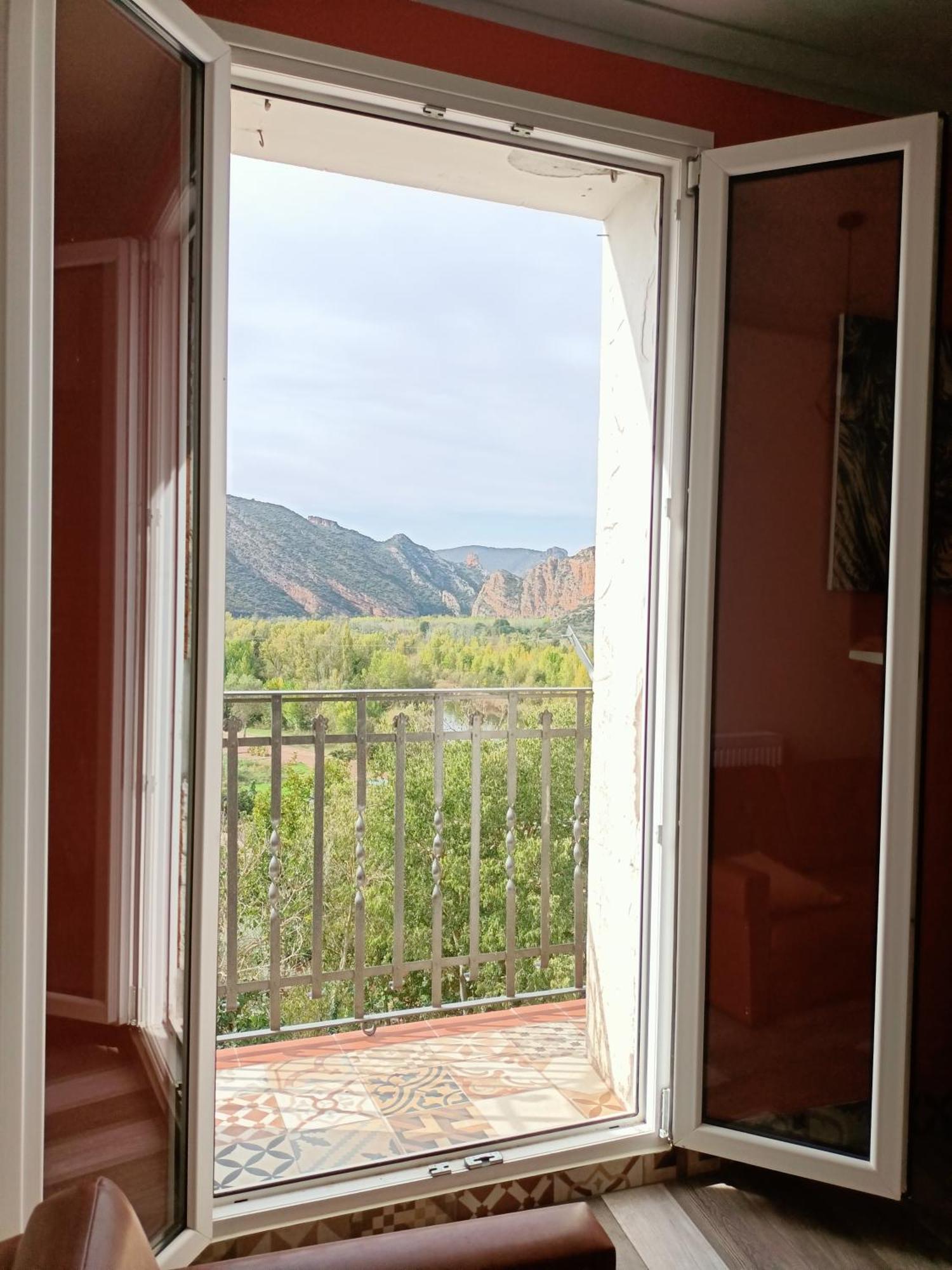 Cal Perico, Tourist And Climbing Apartament Camarasa エクステリア 写真